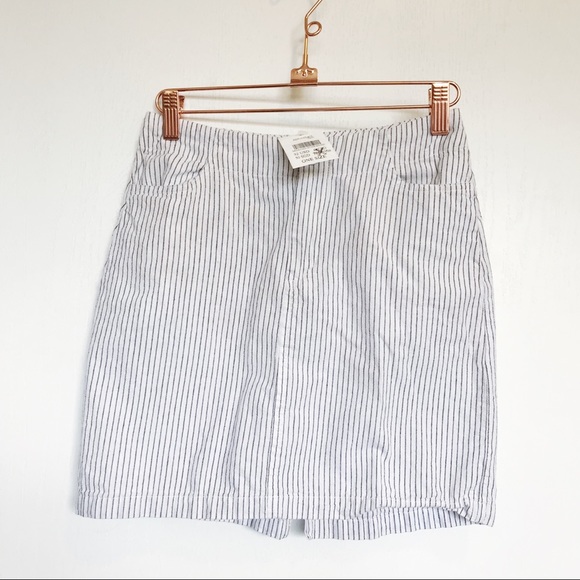 Brandy Melville Dresses & Skirts - Brandy Melville pinstriped kassia skirt